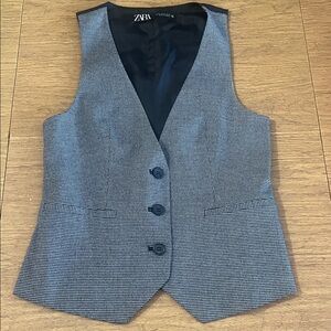 Zara Woman’s Black and Gray Houndstooth Vest, V-Neck Button Front, Sz XS